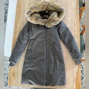 Aritzia Babaton Women’s St. Moritz Parka Jacket Size XX-Small